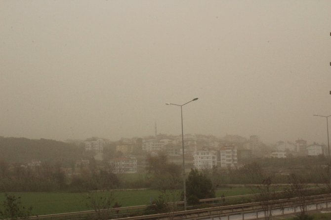 İlçeyi Toz Bulutu Kapladı