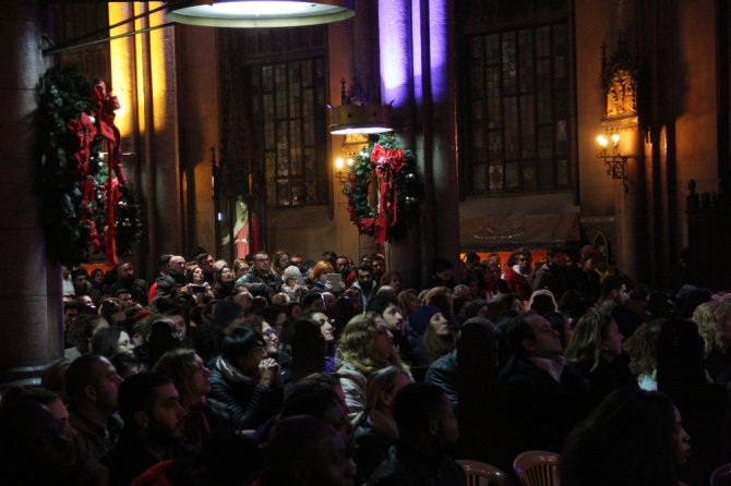 Saint Antuan Kilisi’nde Noel Ayini
