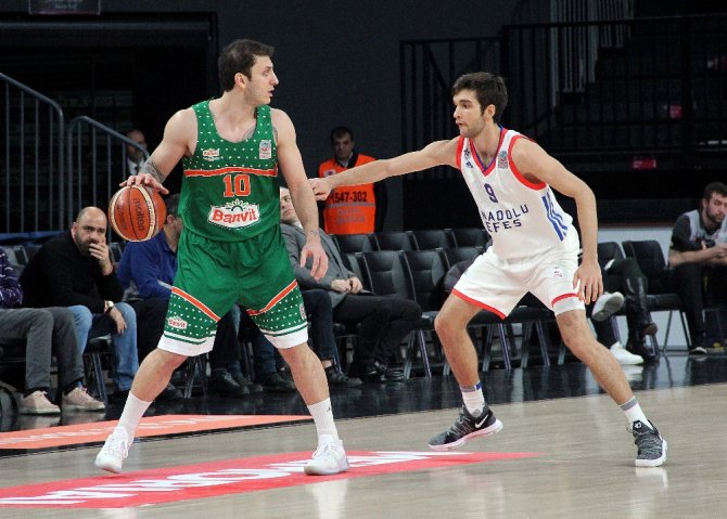 Anadolu Efes Evinde Buz Tuttu