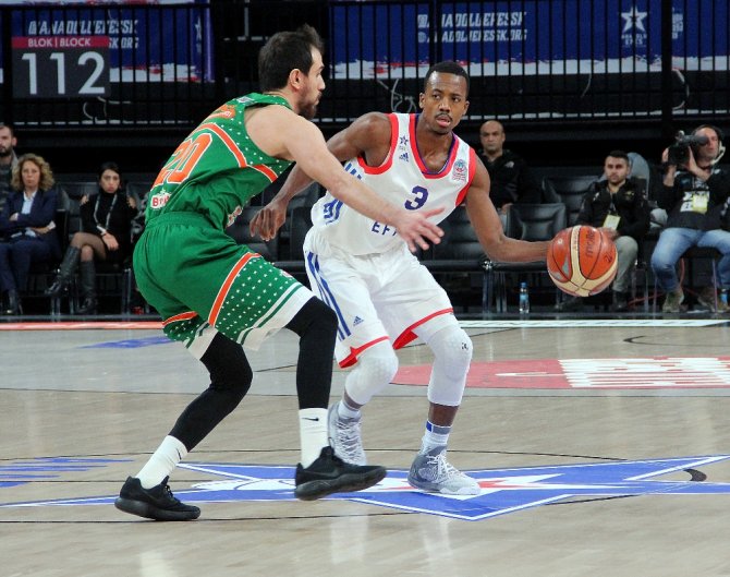 Anadolu Efes Evinde Buz Tuttu