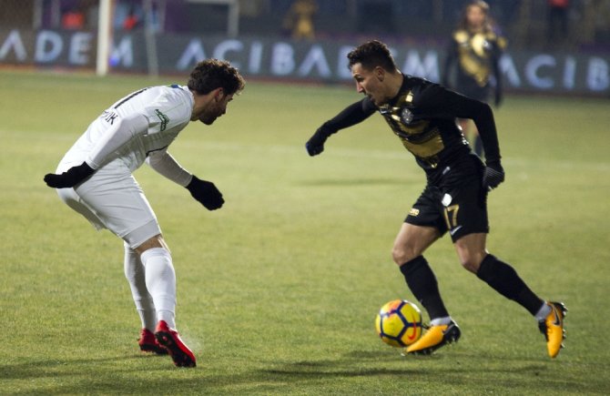 İlk Yarıda 2 Gol Çıktı