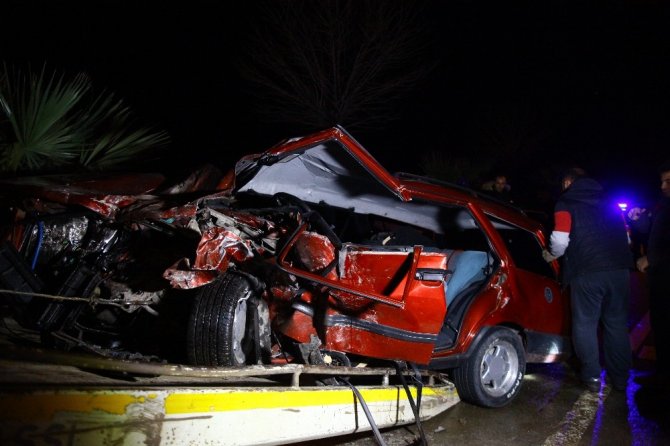 Giresun’da ‘Dur’ İhtarına Uymayan Şüpheli Araç Kaza Yaptı: 2 Yaralı