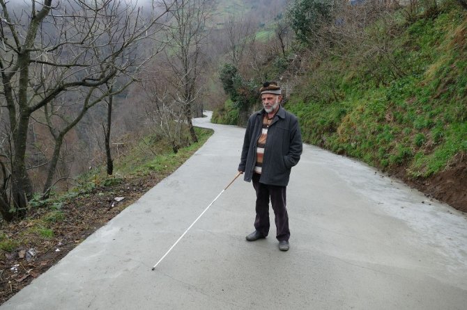 İnşaatta Gözlerini Kaybeden Yaşlı Adamın Yolunu Betonladılar