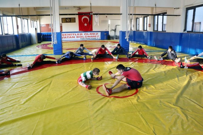 Emirhan Dünyaya Örnek Oluyor