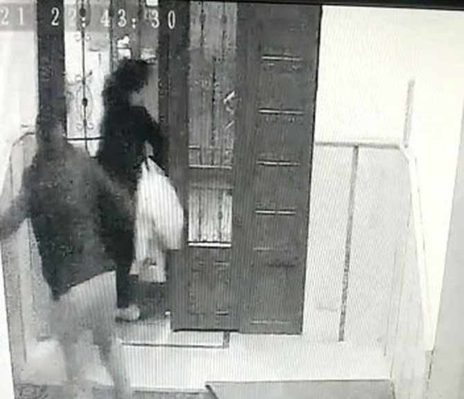 Arkadaşını Kendi Karısına Satırla Saldırttı