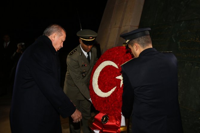 Cumhurbaşkanı Erdoğan’dan Şehitler Anıtına Ziyaret