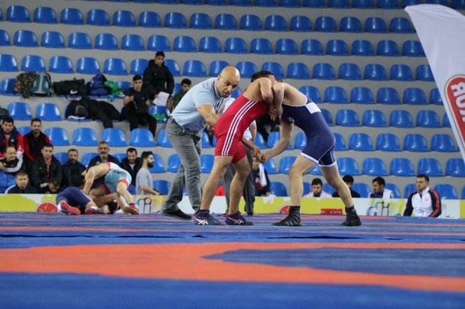 Büyük Erkekler Grekoromen Güreş Türkiye Şampiyonası Bugün Rize’de Başladı