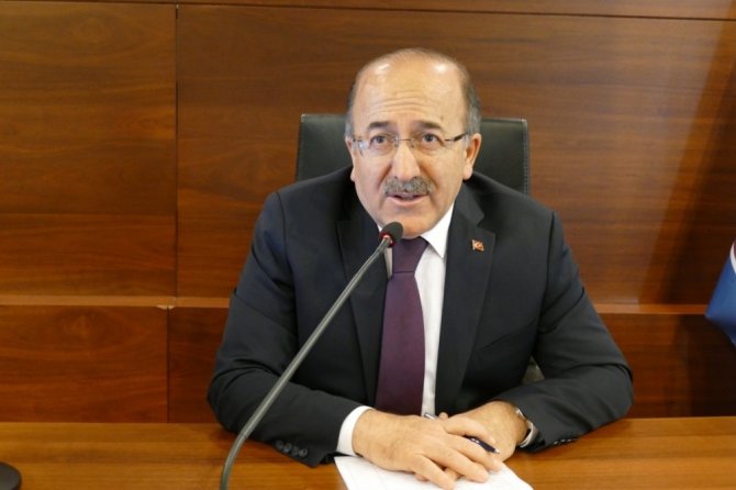 Gümrükçüoğlu, İdari Personeli İle 2017 Yılını Değerlendirdi