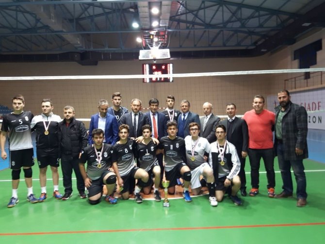 Trabzon’da Liselerarası Voleybol İl Birinciliği’nde Beşikdüzü Ve Sürmene Ekipleri Şampiyon Oldu