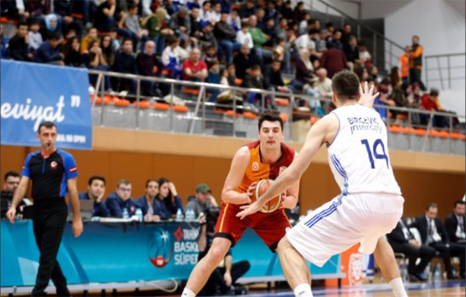 Aslan Potada Kayıp