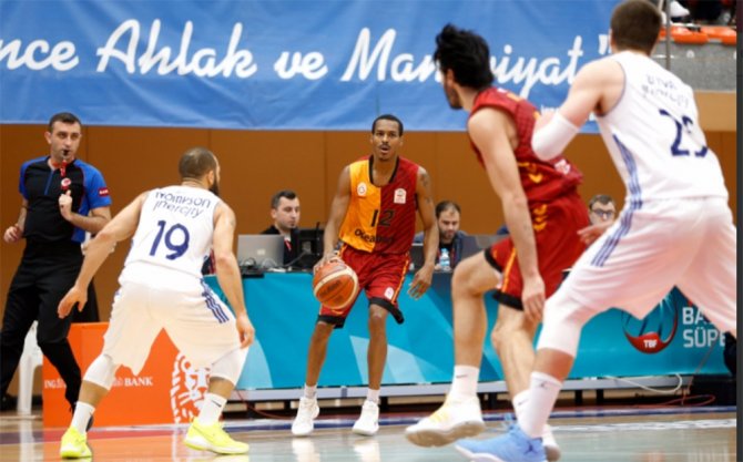 Aslan Potada Kayıp