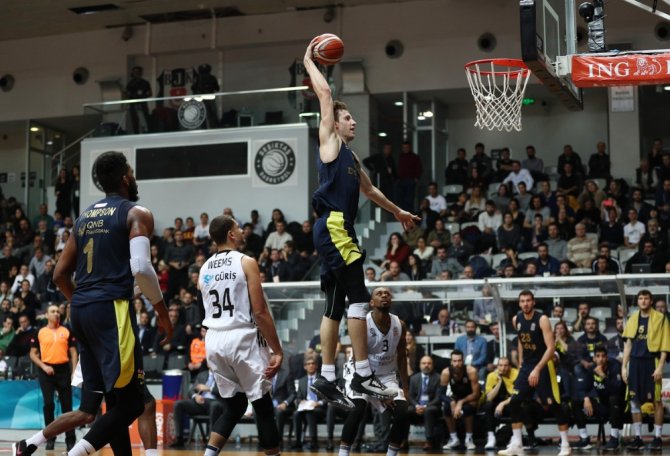 Fener Yine Kazandı: Kartal’ın Hasreti 15 Maça Çıktı