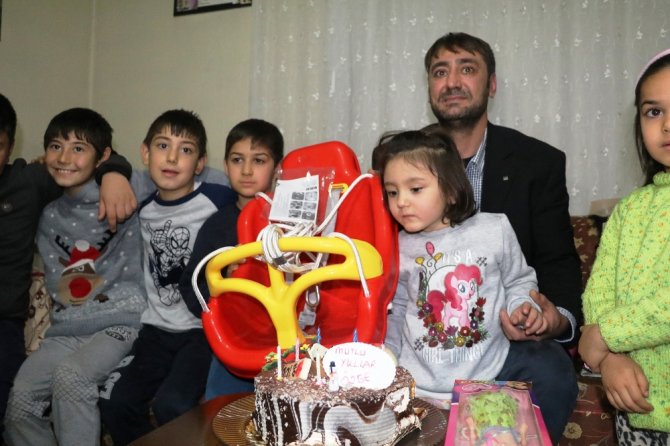 Minik Özge Yeni Yıla Yeni Umutlarla Giriyor