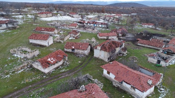 60 Haneli Köyde Artık Sadece İkisi Yaşıyor