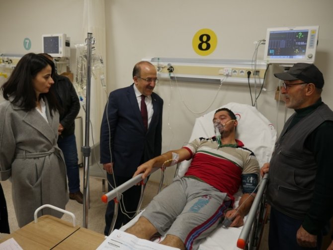 Başkan Gümrükçüoğlu Yılbaşı Gecesi Sabaha Kadar Şehri Dolaştı