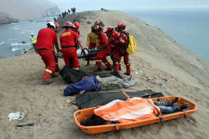 Peru’da Otobüs Uçuruma Devrildi: En Az 48 Ölü