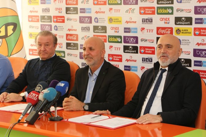A. Alanyaspor, Hikmet Karaman’la Sözleşme İmzaladı