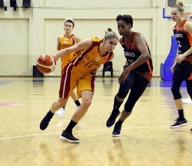 Galatasaray Evinde Farklı Kaybetti