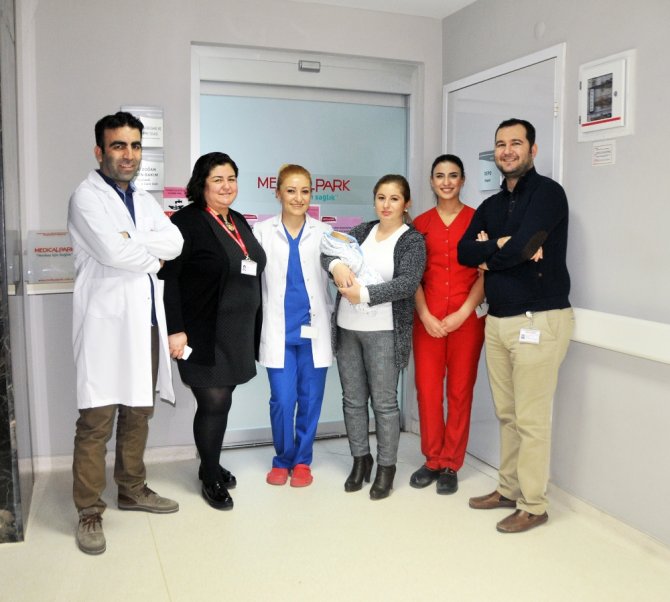 870 Gram Doğdu Hayata Tutundu