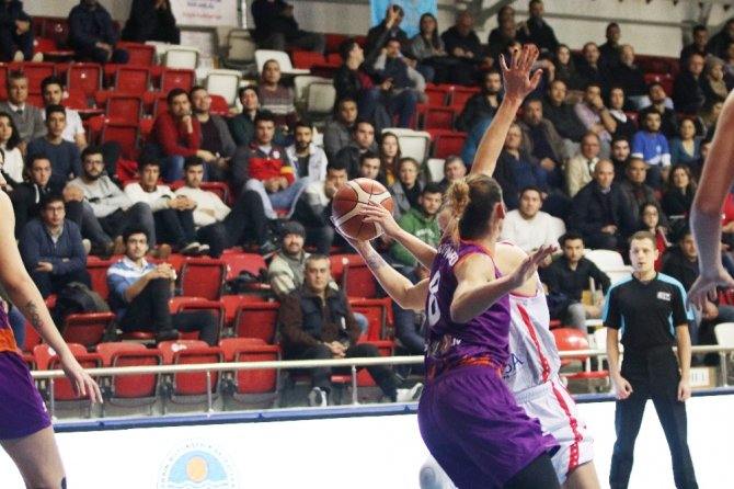 Mersin Büyükşehir Belediyespor, Çeyrek Finale Göz Kırptı