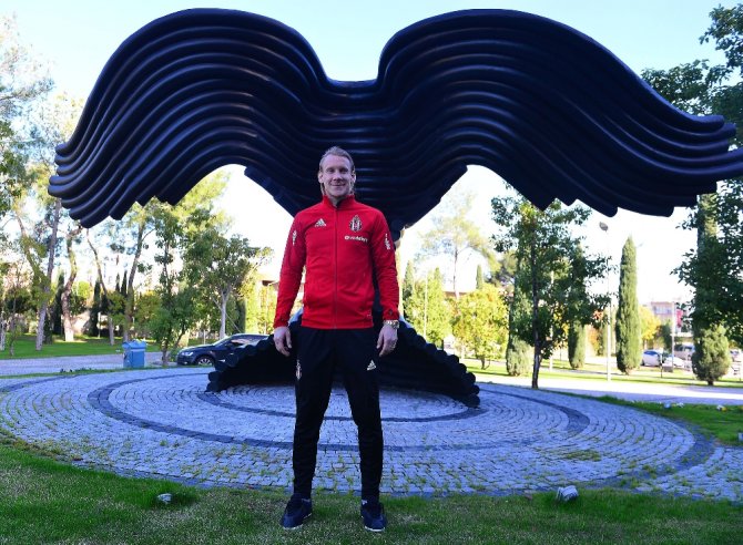 “Beşiktaş’la İmzaladım, Sonrasında Gelen Teklifleri Reddettim"