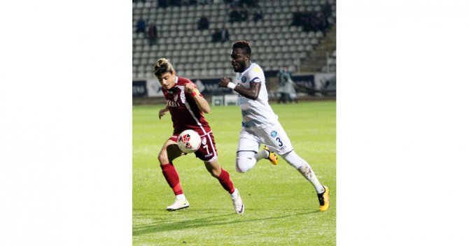 Evkur Yeni Malatyaspor 3 Futbolcuyu Renklerine Bağladı