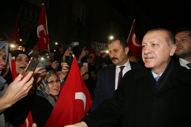 Cumhurbaşkanı Erdoğan’a Fransa’da Sevgi Seli
