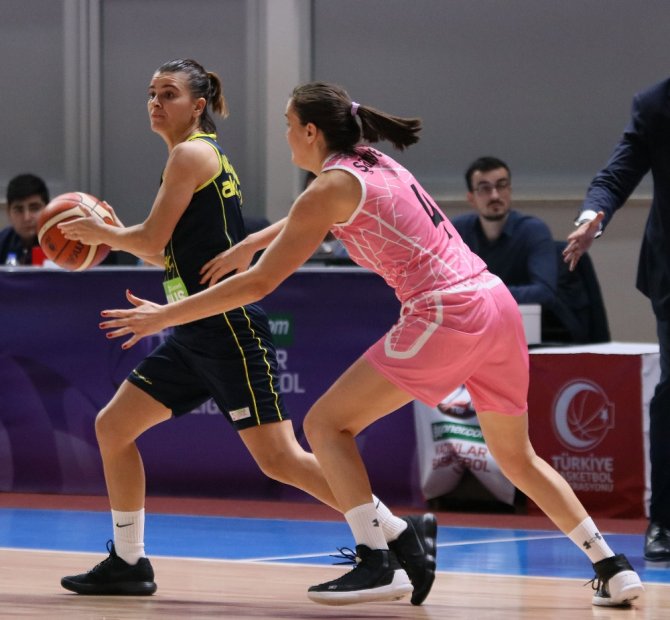 Fenerbahçe Adana’da Kazandı