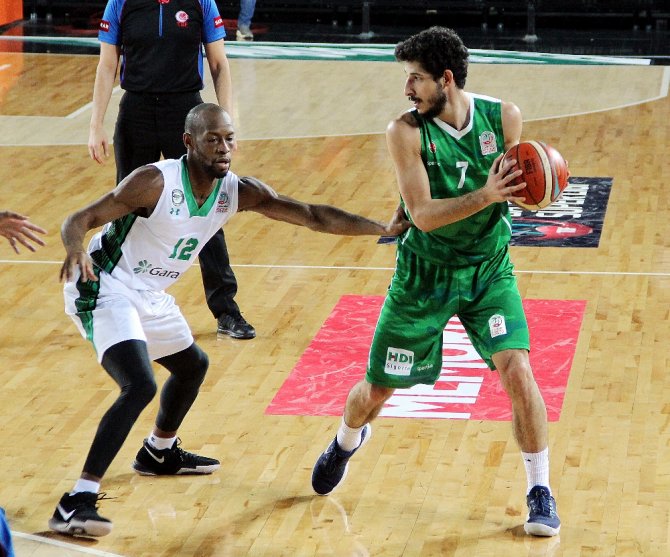 Darüşşafaka: 80 - Yeşilgiresun Belediyespor: 73
