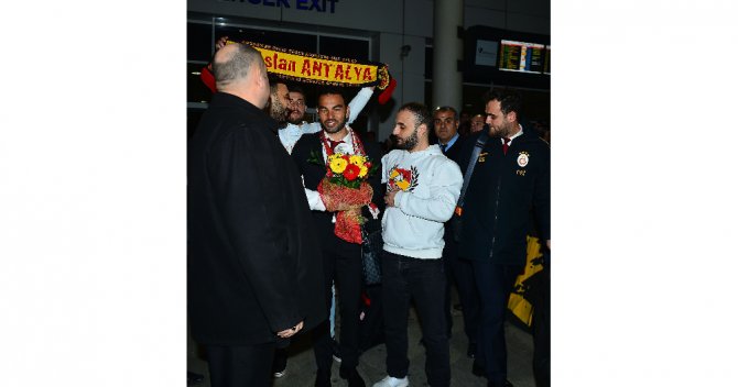 Antalya’da Galatasaray İzdihamı