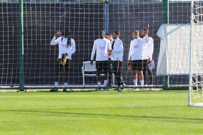 Galatasaraylı Futbolculardan Cissokho’ya Ziyaret