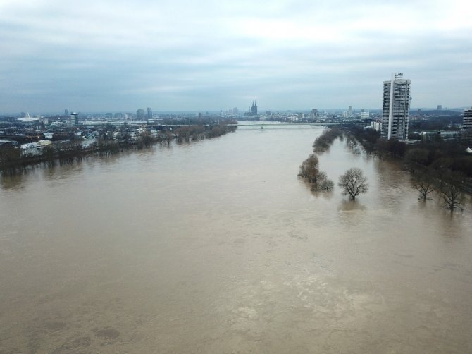 Almanya’da Ren Nehri Taştı
