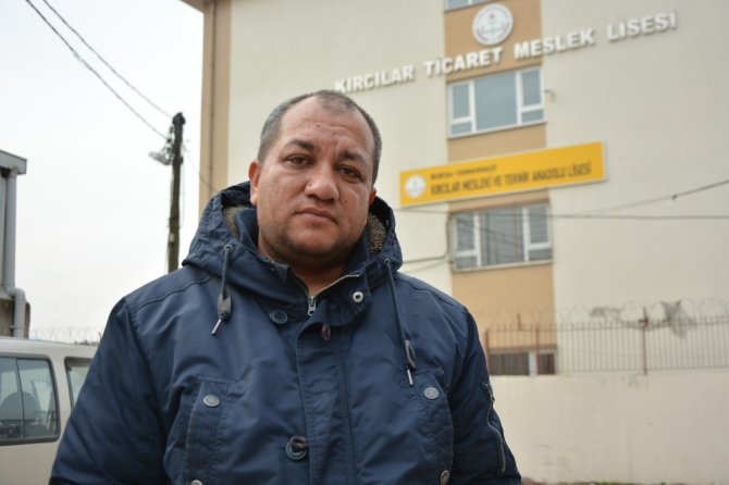 Gözü Yaşlı Baba 10 Gündür Kayıp Liseli Kızını Arıyor