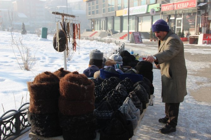 Erzurum Dondu: Eksi 25 Derece