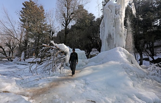 Hindistan’da Dondurucu Soğuklar Can Aldı: 187 Ölü