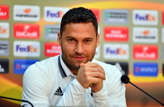 Pepe Ve Tosic’ten Haber Var