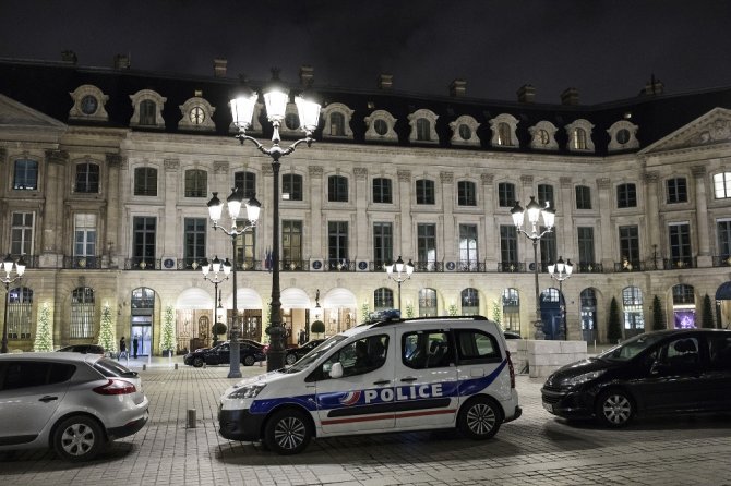 Paris’te Ünlü Otelde Milyon Dolarlık Soygun