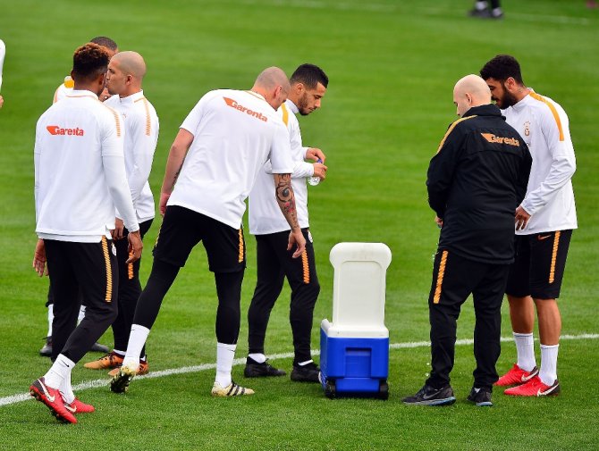 Galatasaray Çalışmalarına Devam Ediyor