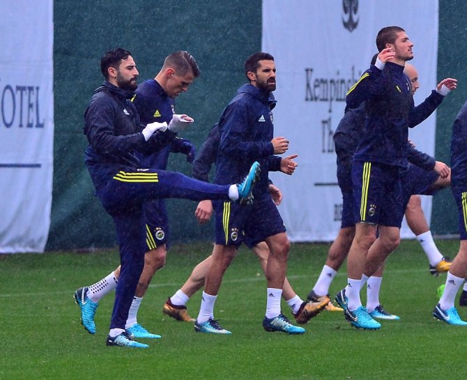 Fenerbahçe, Yağmur Çamur Dinlemedi