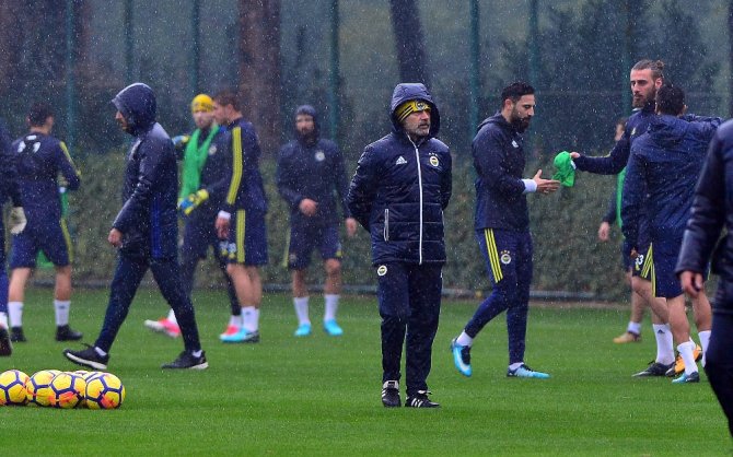 Fenerbahçe, Yağmur Çamur Dinlemedi