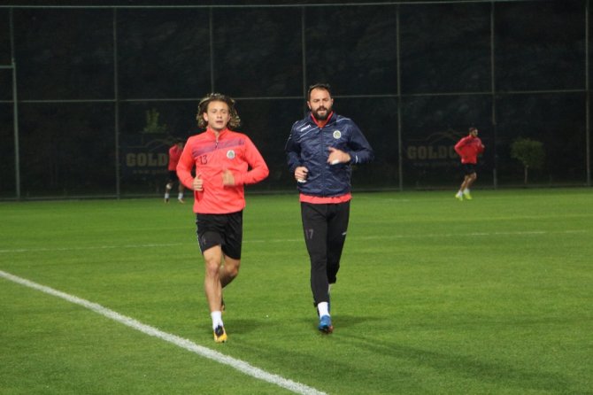 ”Vagner Love’a Talip Olmaları Normal”