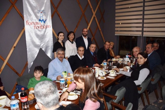 Trabzon Forum’dan, Gazetecilere Anlamlı Hediye