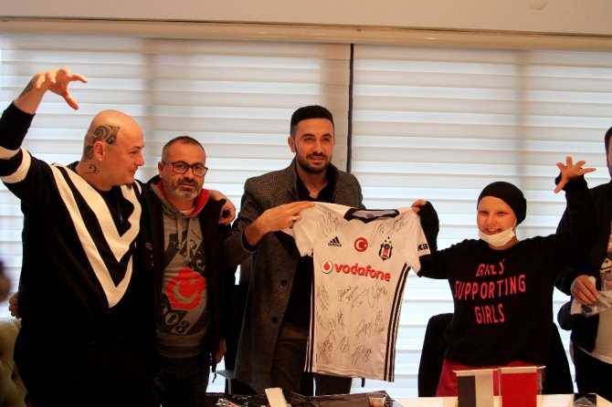 Beşiktaşlı Futbolcular Ona Nefes Oldu