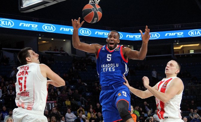 Anadolu Efes Fırtına Gibi Esti