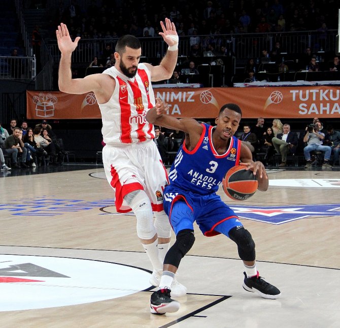 Anadolu Efes Fırtına Gibi Esti