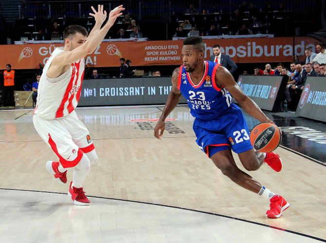 Anadolu Efes Fırtına Gibi Esti