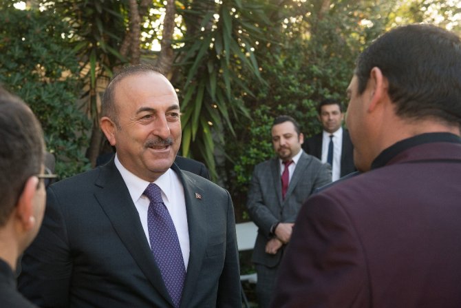 Çavuşoğlu Los Angeles’da Yaşayan Türklerle Bir Araya Geldi