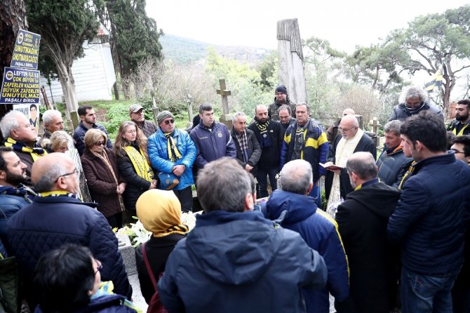 Lefter Küçükandonyadis Mezarı Başında Anıldı