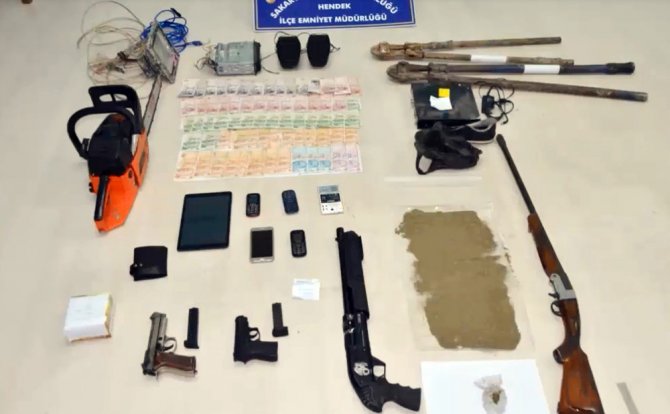 Sakarya’da 10 Adrese 120 Polis Ve Jandarma İle Baskın