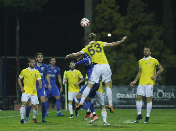 Fenerbahçe Arnavut Ekibiyle 2-2 Berabere Kaldı